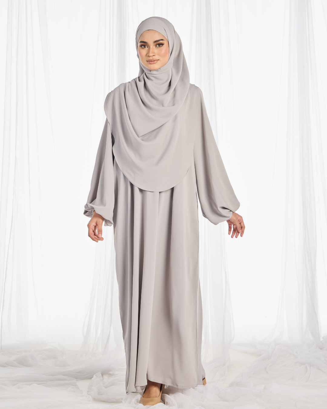 Warda Khimar Umrah Set in Silver