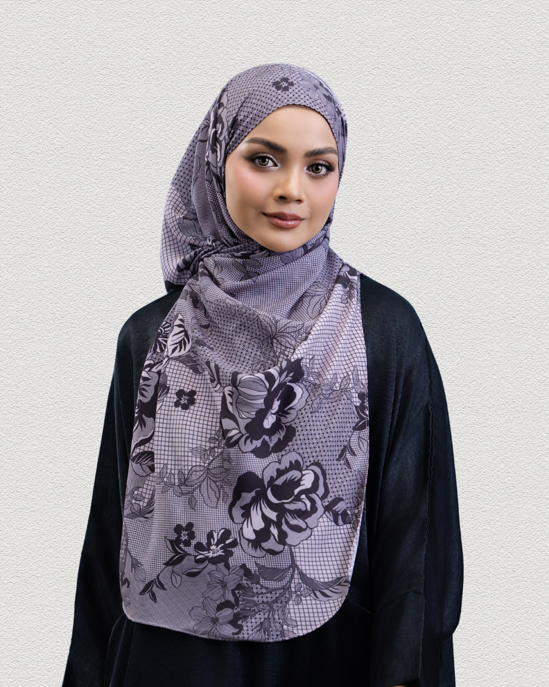 Leya Printed : Chantilly Lace in Black