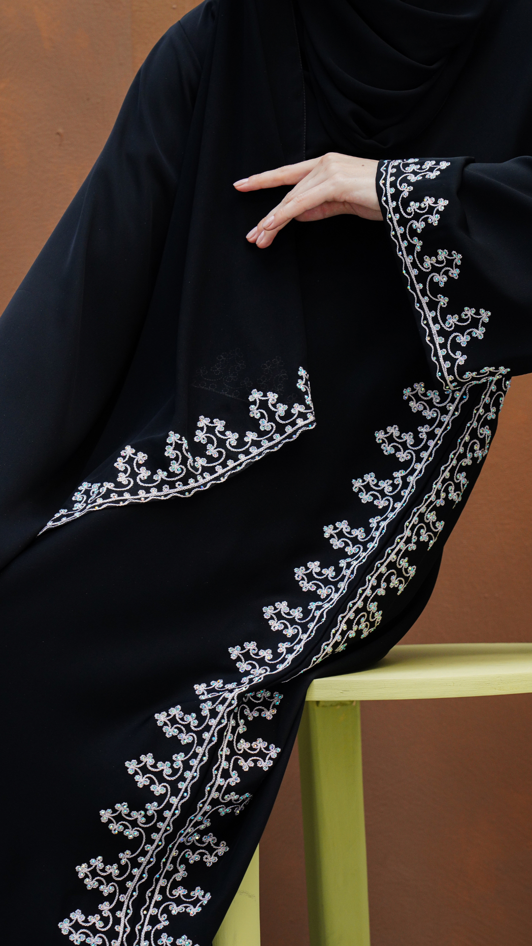 Dania Abaya