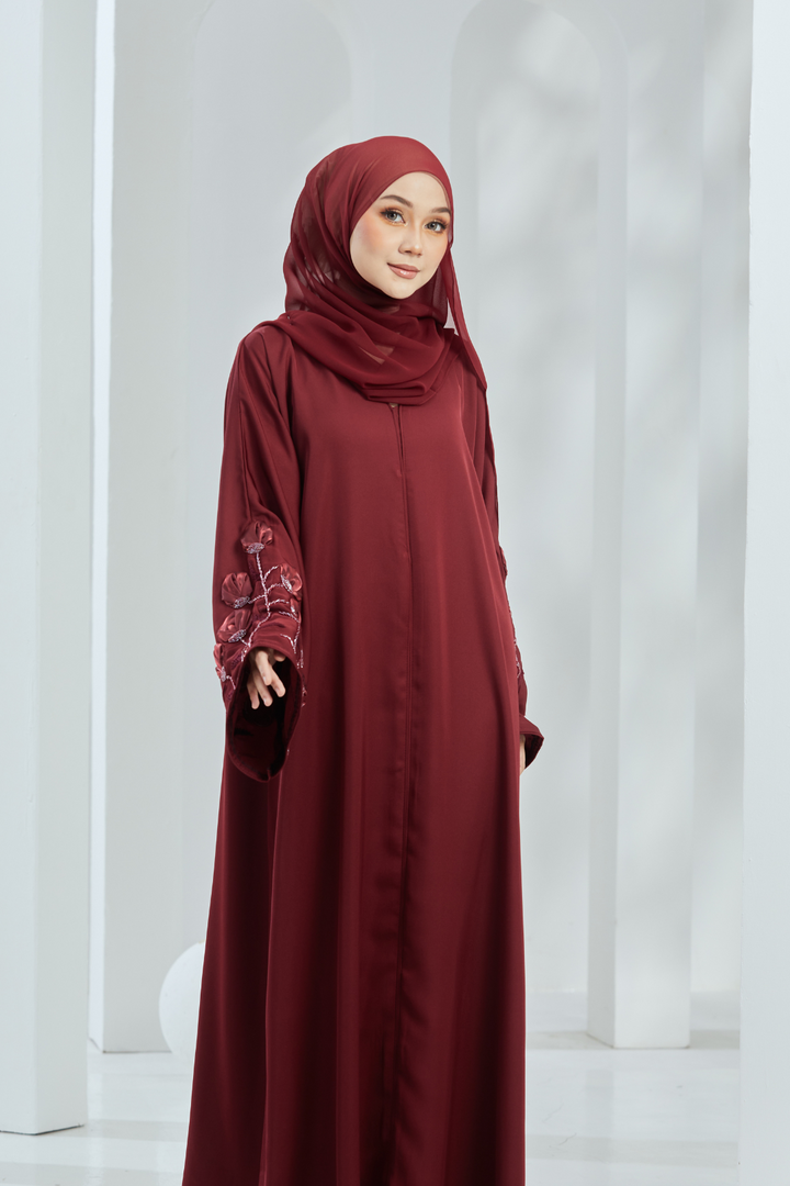 Elara Abaya in Maroon