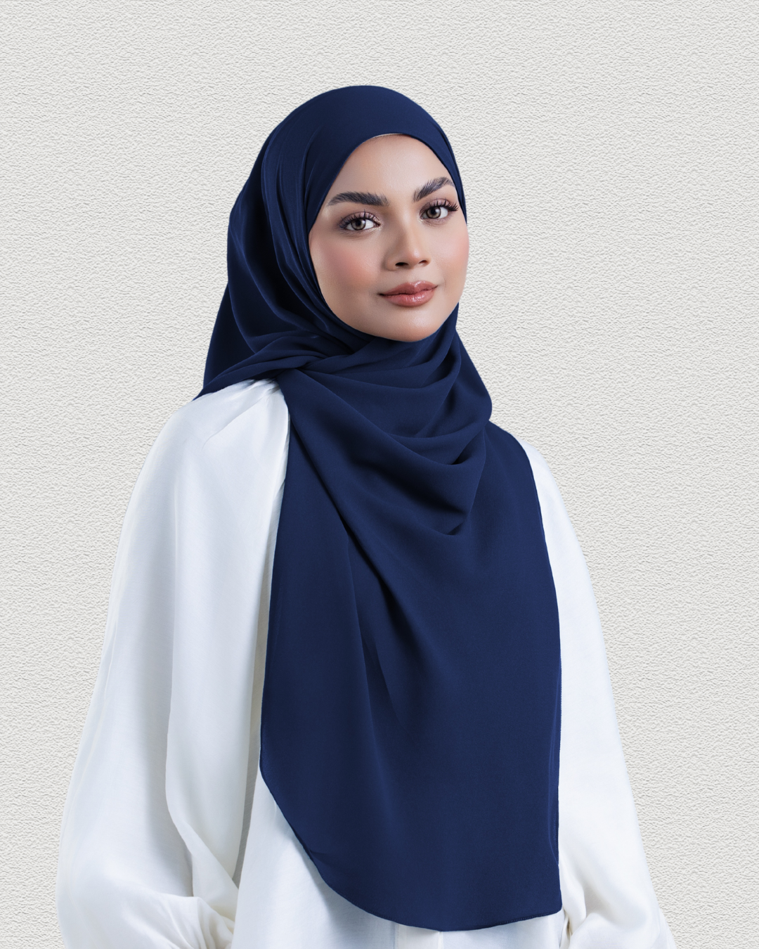 Leya Plain: Navy Blue