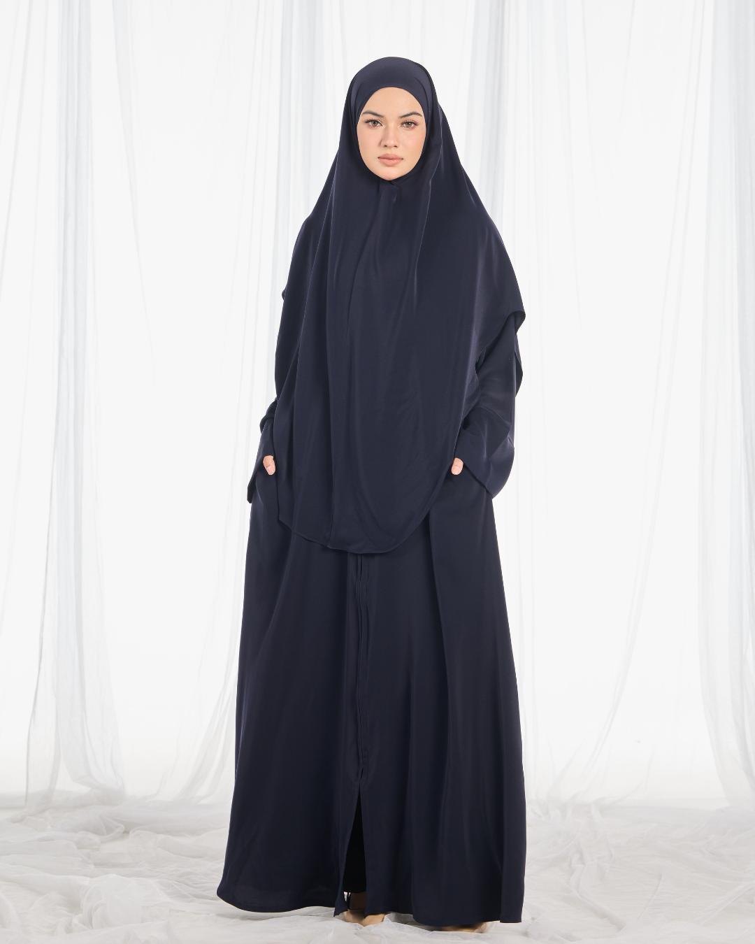 Safa Khimar Umrah Set in Navy