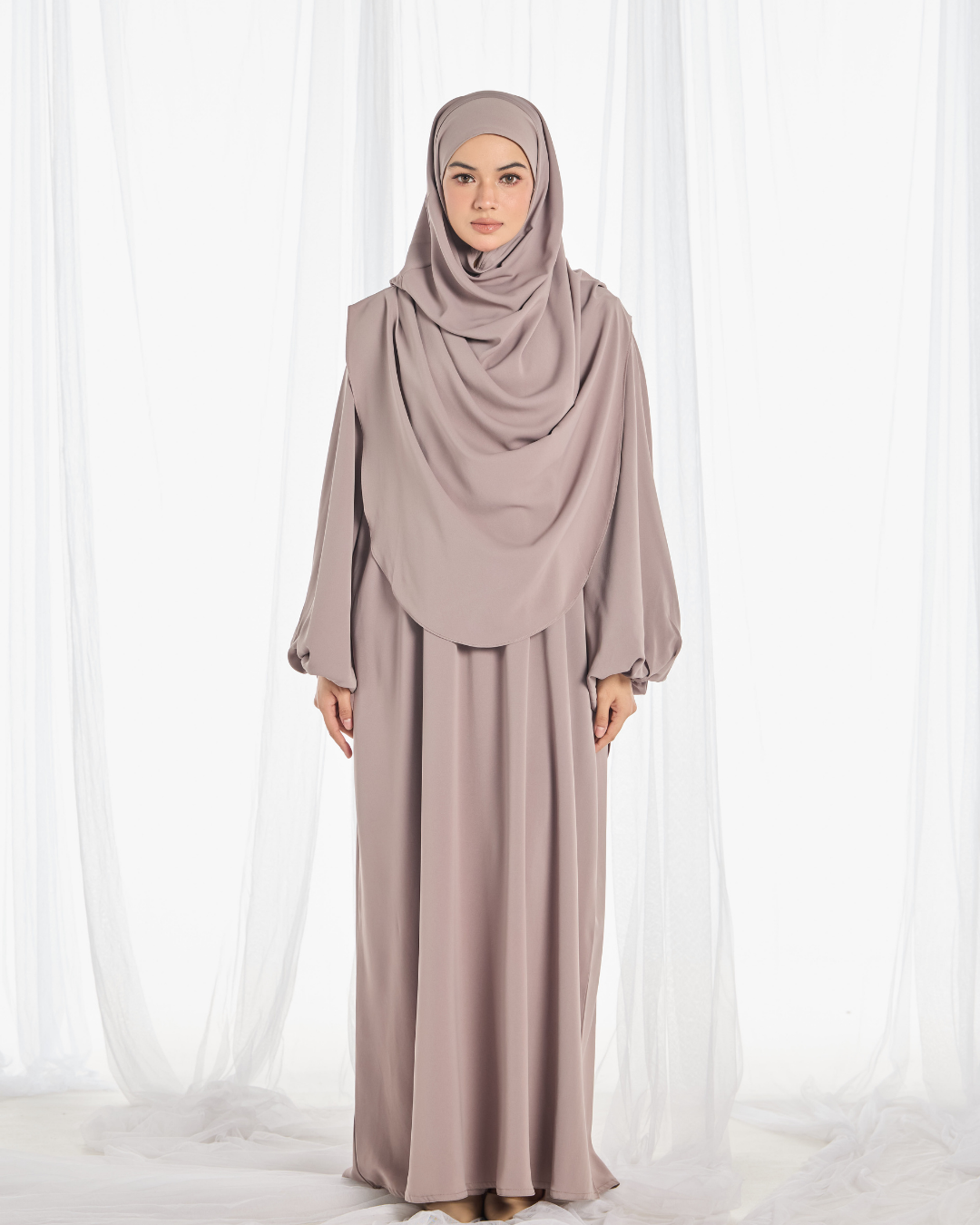 Warda Khimar Umrah Set in Taupe