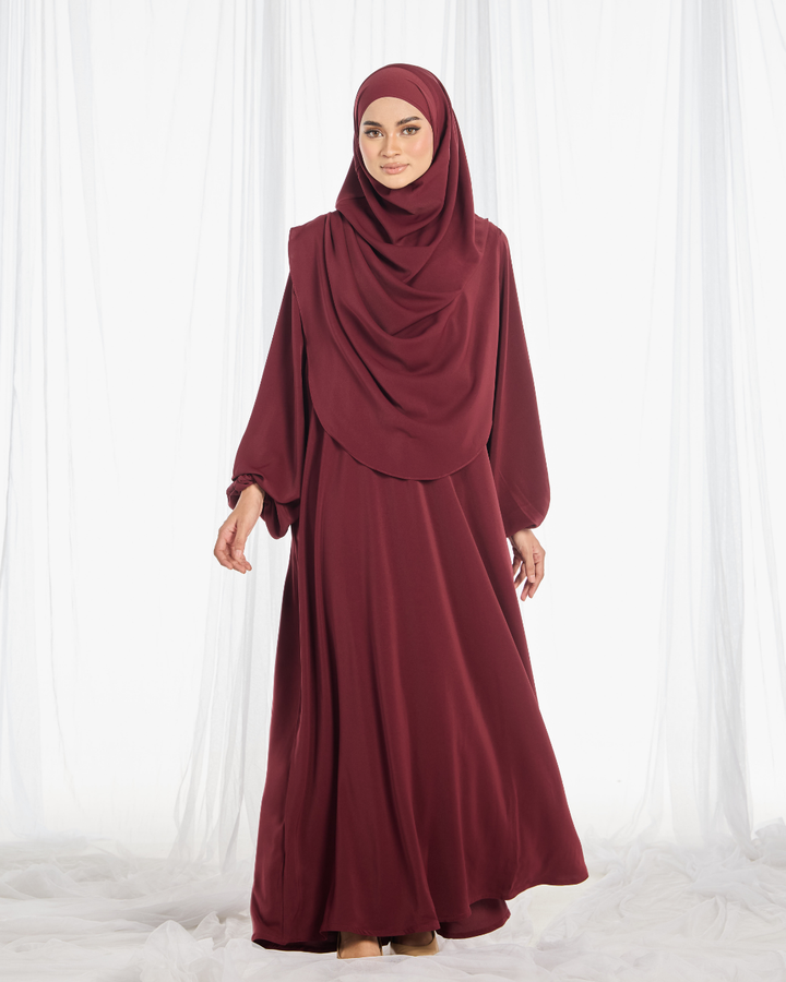 Warda Khimar Umrah Set in Maroon