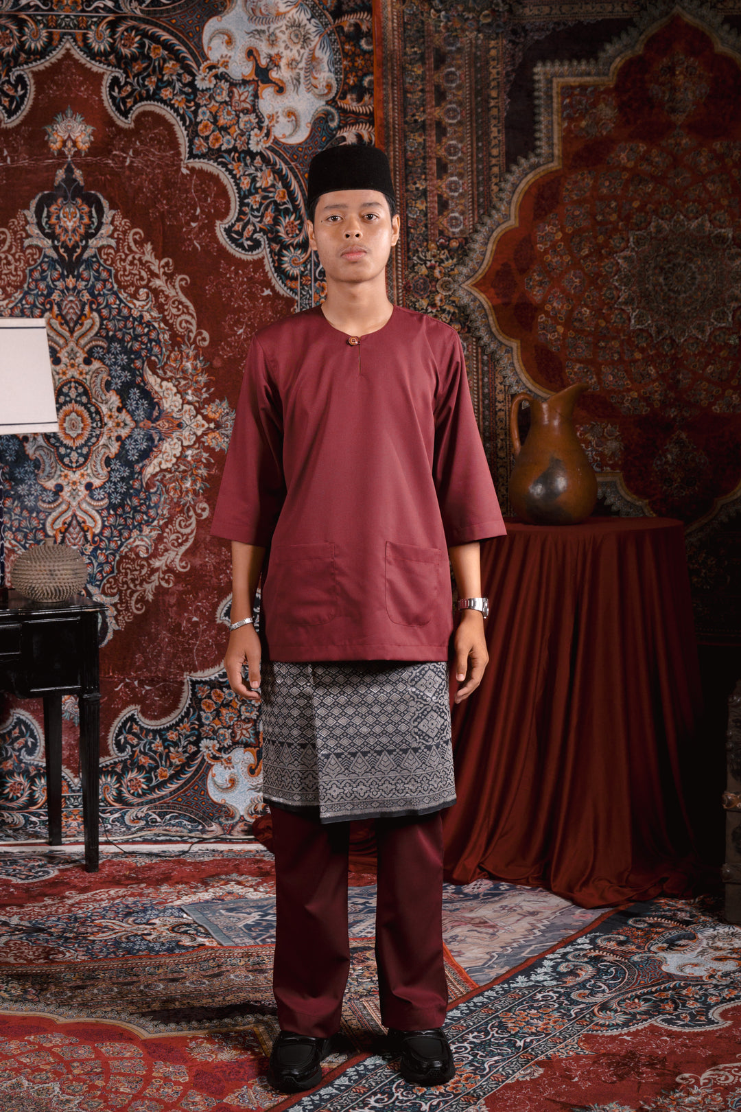 ARNA : Satria Baju Melayu in Burgundy