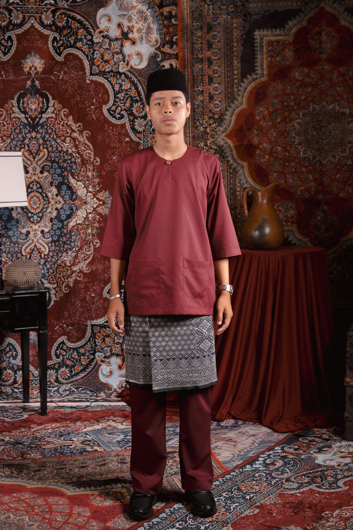ARNA : Satria Baju Melayu in Burgundy